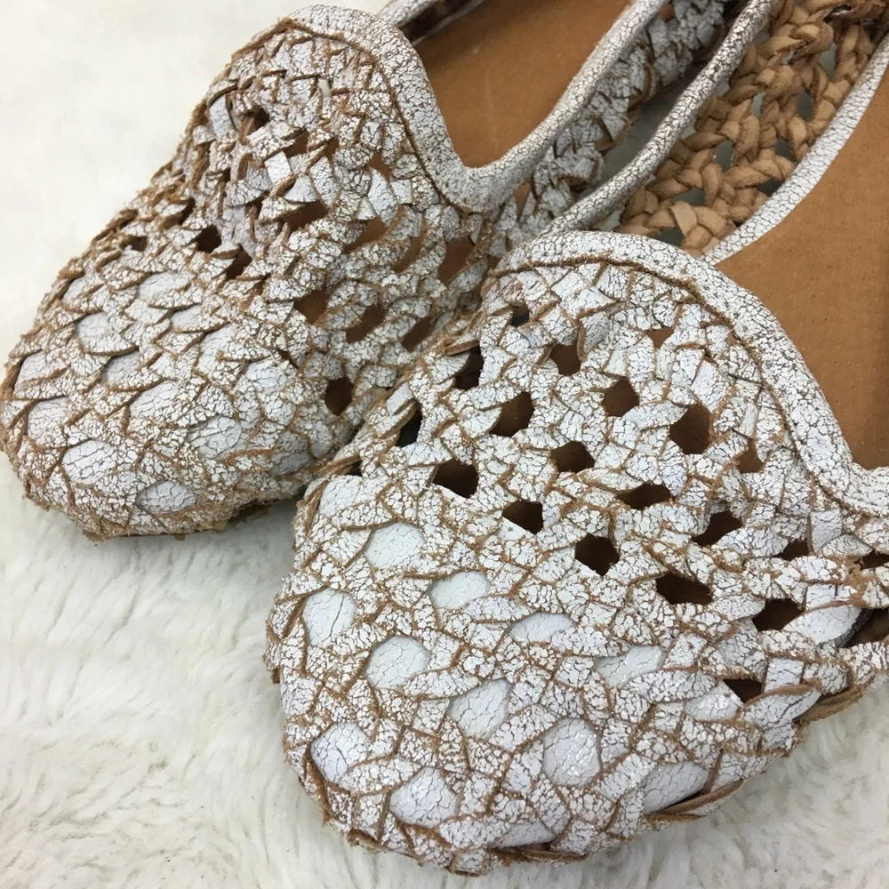 Australia Luxe Collection Flats Size 7